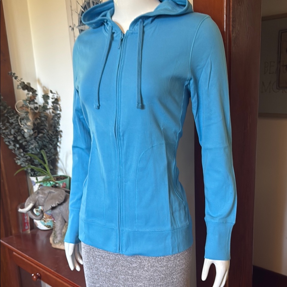 NWT northern reflections size small Blue Women's Hoodie